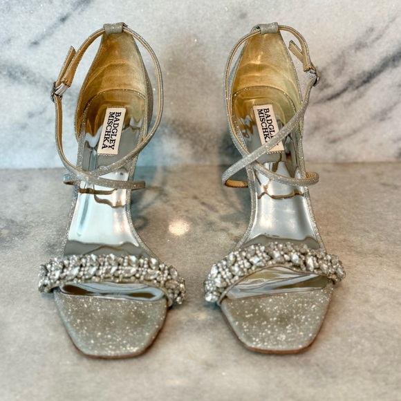 Badgley Mischka Nala Silver Curvy Strappy Stiletto Heels- Size 8.5 - Picture 4 of 9